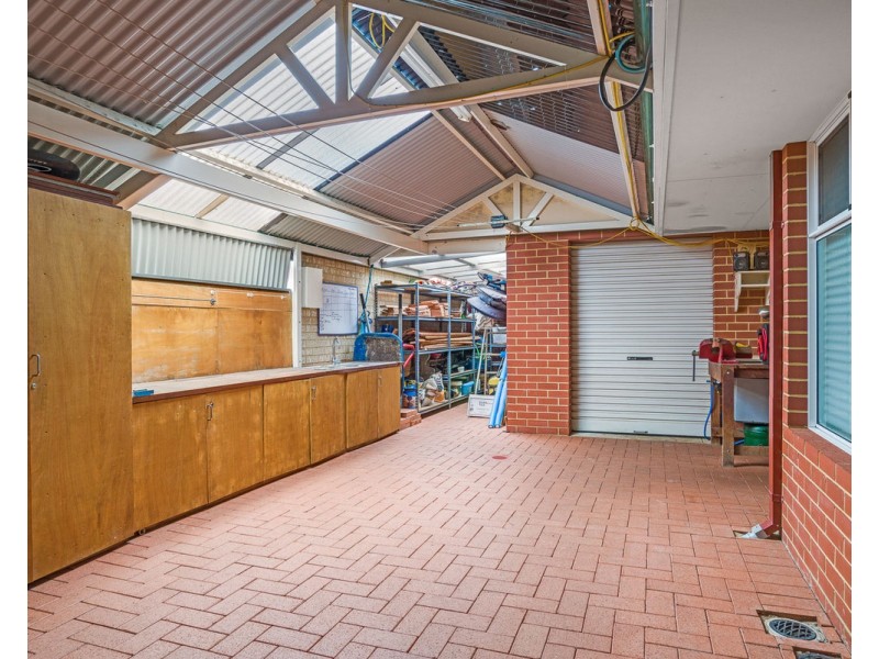 16 Inveraray Close, Canning Vale WA 6155