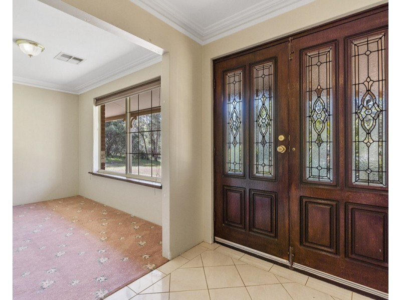 32 Kylie Road, Roleystone WA 6111