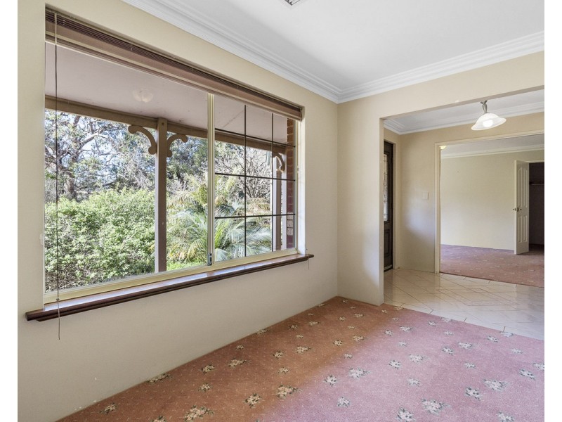 32 Kylie Road, Roleystone WA 6111