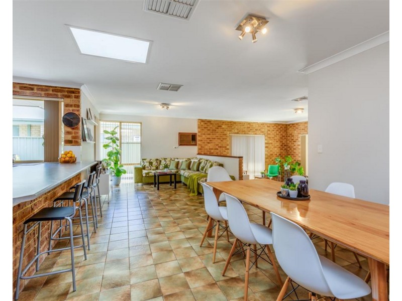 34 Jade Street, Mount Richon WA 6112