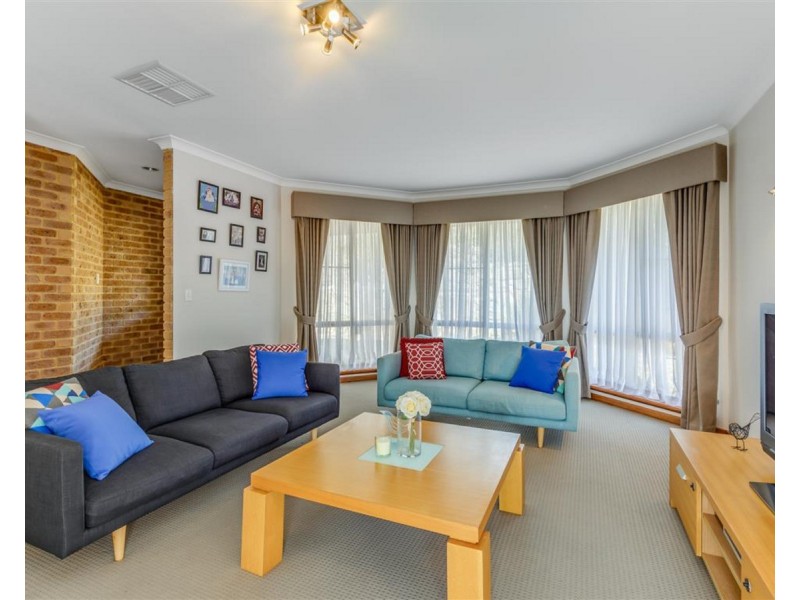 34 Jade Street, Mount Richon WA 6112