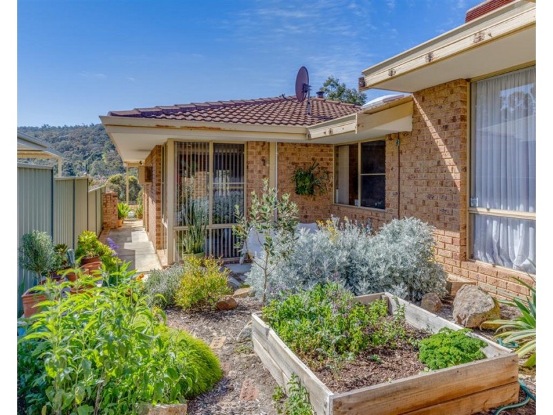 34 Jade Street, Mount Richon WA 6112