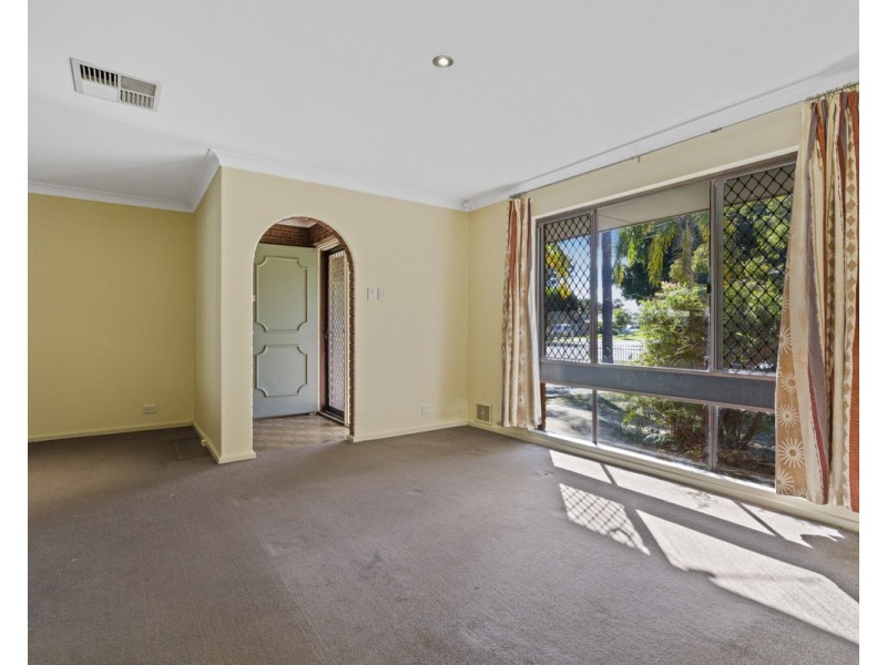 22 Ryland Road, Kelmscott WA 6111