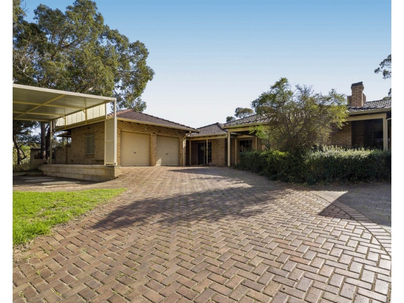 25 Blackwood Drive, Mount Nasura WA 6112