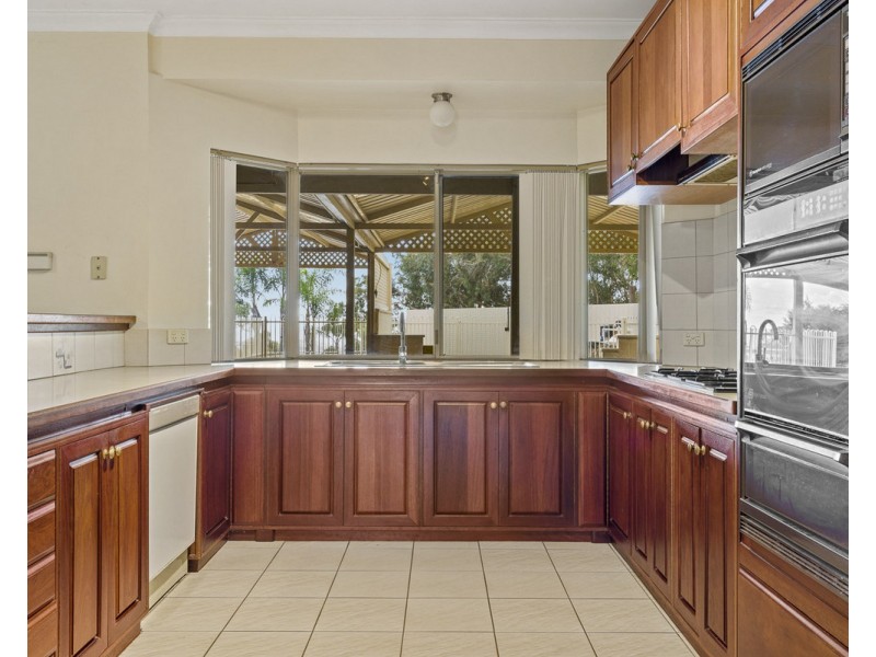 25 Blackwood Drive, Mount Nasura WA 6112