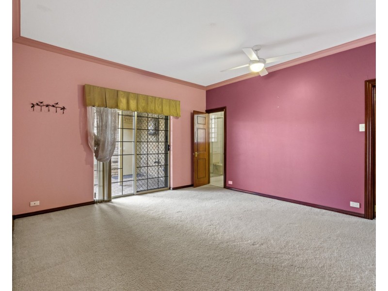 25 Blackwood Drive, Mount Nasura WA 6112