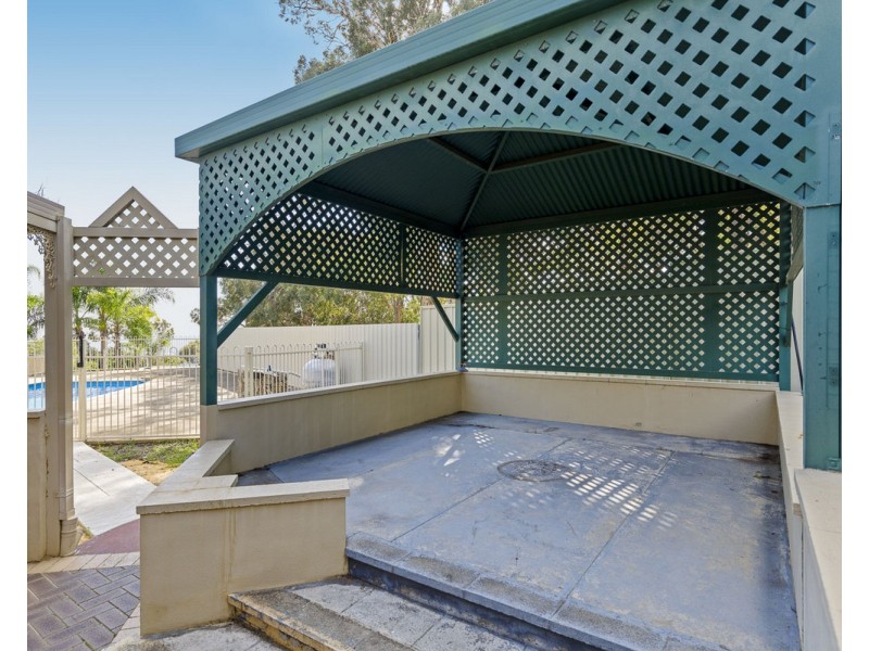 25 Blackwood Drive, Mount Nasura WA 6112