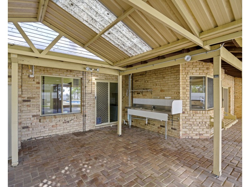 25 Blackwood Drive, Mount Nasura WA 6112