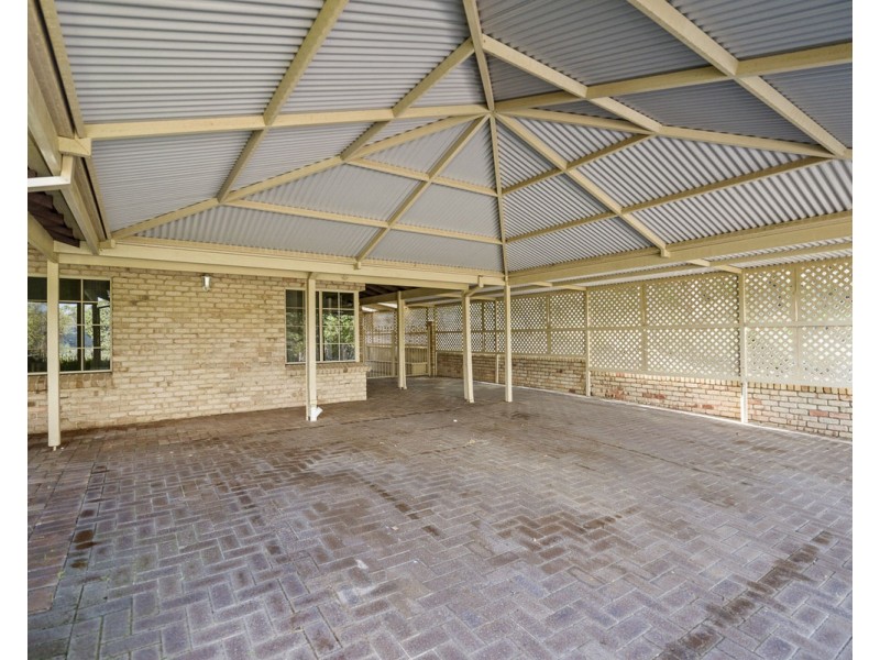 25 Blackwood Drive, Mount Nasura WA 6112