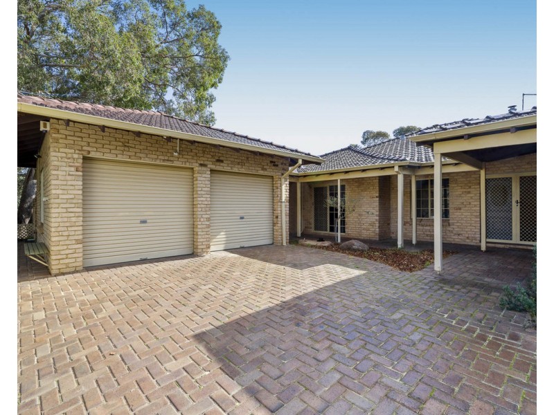 25 Blackwood Drive, Mount Nasura WA 6112