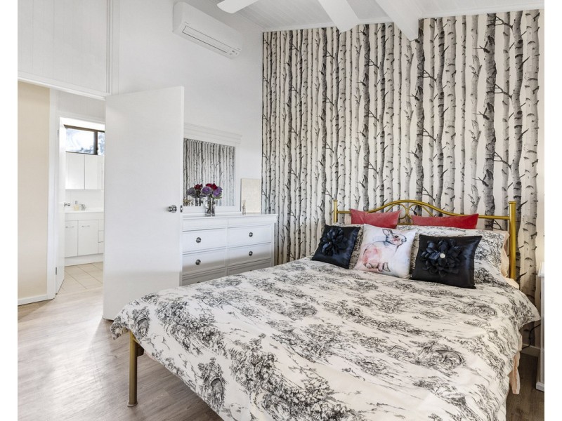 24 Grade Road, Kelmscott WA 6111