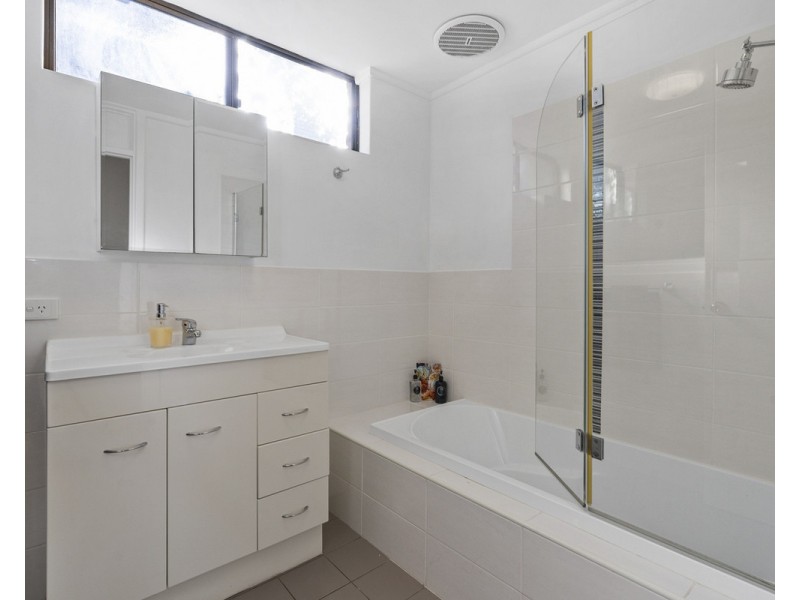 24 Grade Road, Kelmscott WA 6111