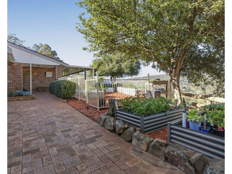 24 Grade Road, Kelmscott WA 6111