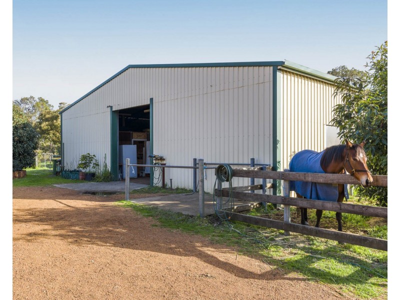 3 Tower Road, Roleystone WA 6111