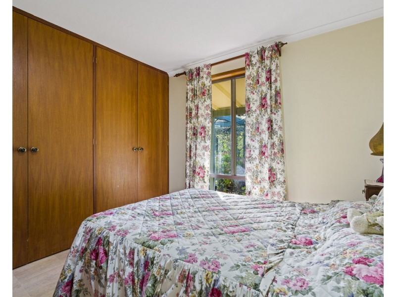 3 Tower Road, Roleystone WA 6111