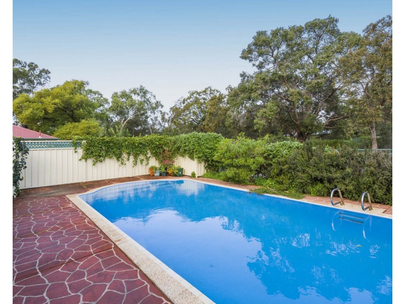 3 Tower Road, Roleystone WA 6111