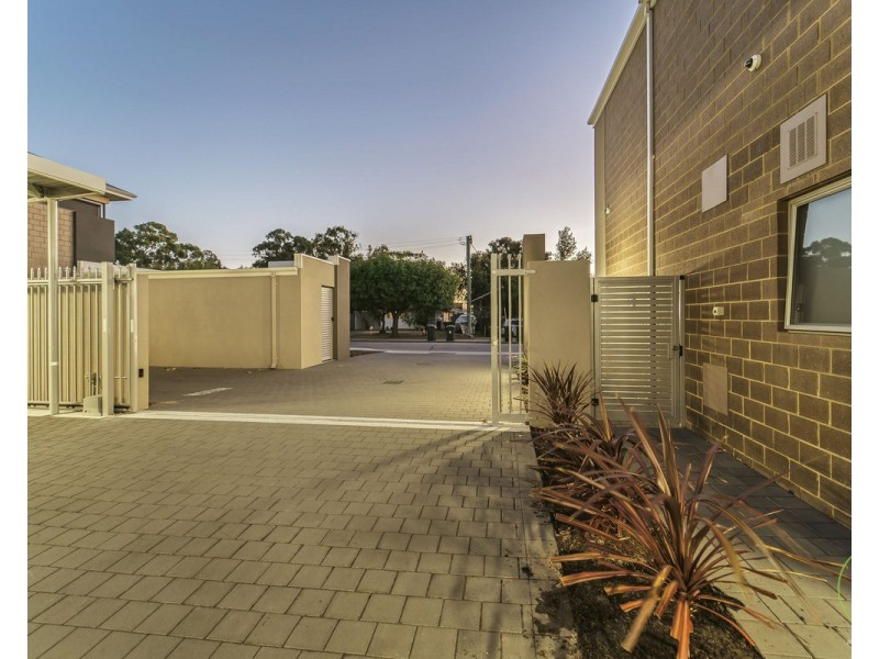 17/8 Blackburn Street, Maddington WA 6109