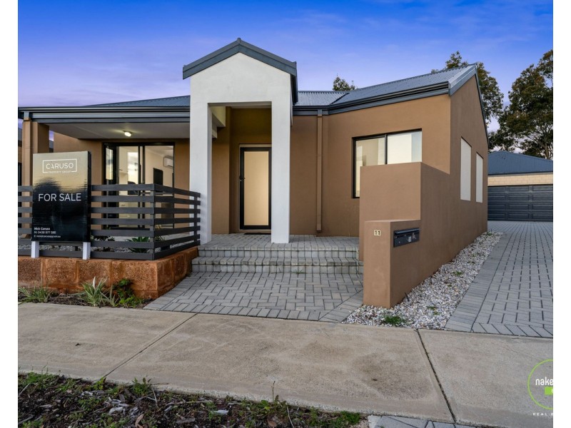 2/11 Yewers Drive, Champion Lakes WA 6111