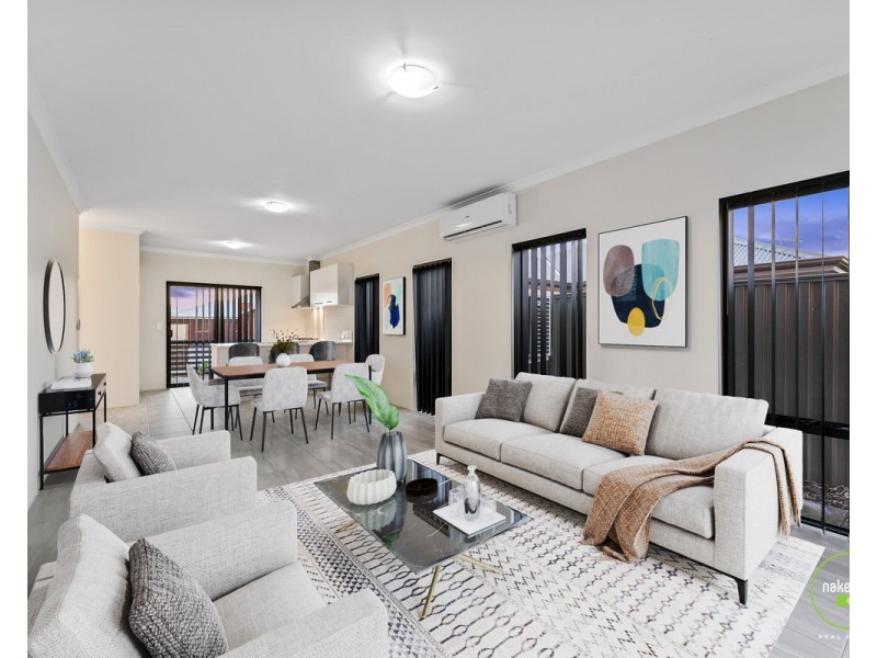 2/11 Yewers Drive, Champion Lakes WA 6111