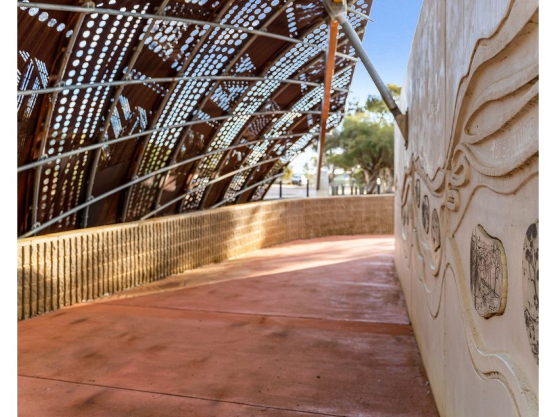 2/11 Yewers Drive, Champion Lakes WA 6111