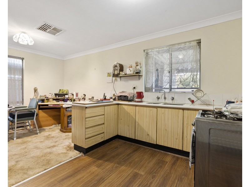 20 Durnsford Way, Camillo WA 6111