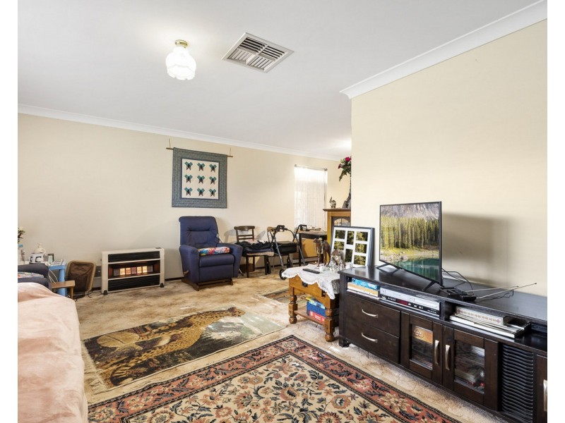 20 Durnsford Way, Camillo WA 6111