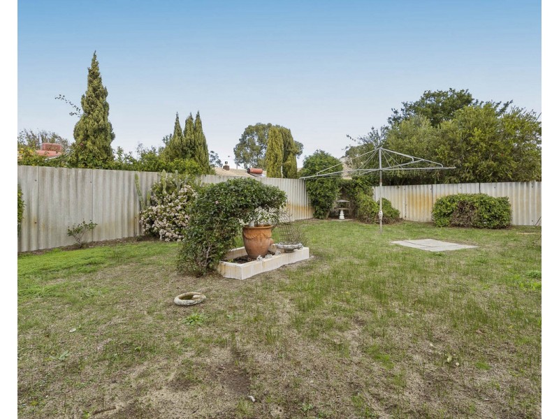 20 Durnsford Way, Camillo WA 6111