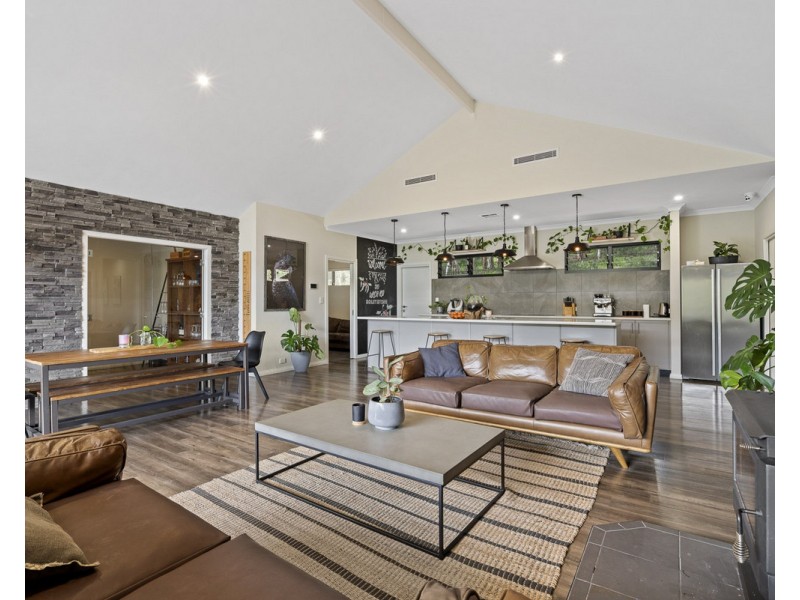 39 Urch Road, Roleystone WA 6111