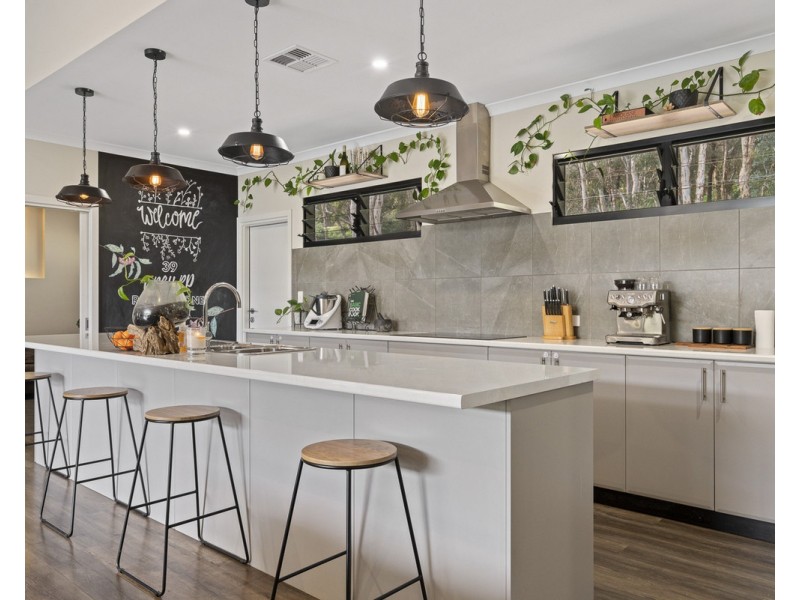 39 Urch Road, Roleystone WA 6111