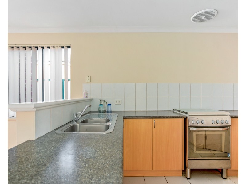 2/33 Gillen Way, Success WA 6164