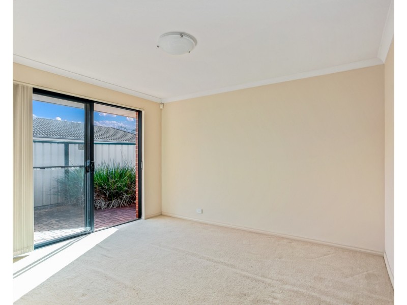 2/33 Gillen Way, Success WA 6164