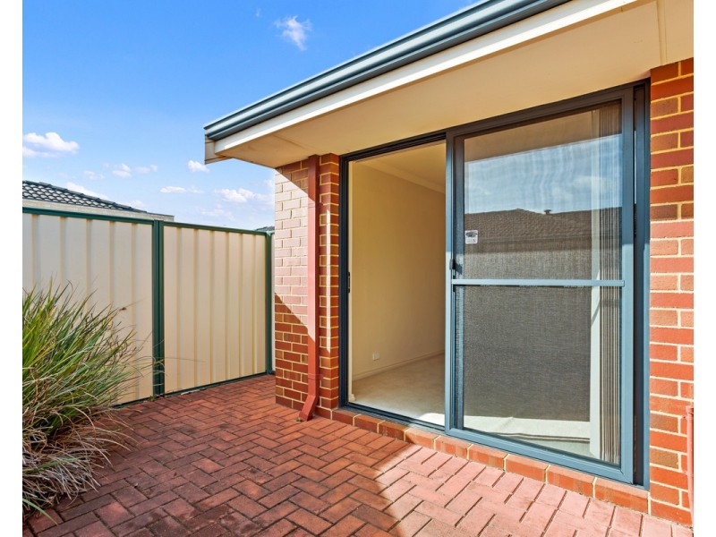 2/33 Gillen Way, Success WA 6164