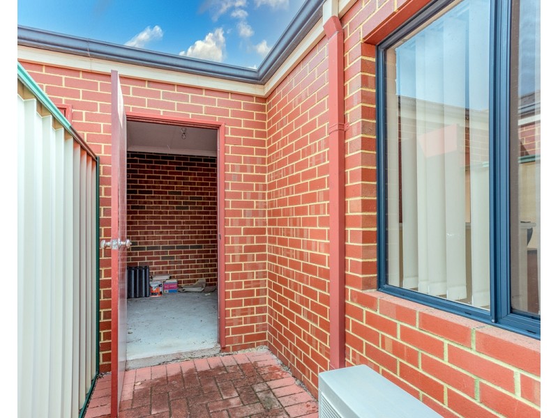 2/33 Gillen Way, Success WA 6164