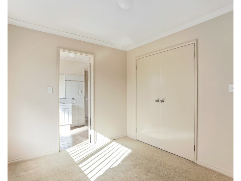2/33 Gillen Way, Success WA 6164