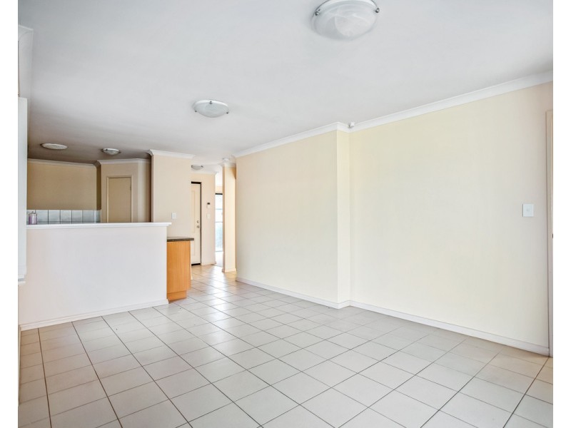 2/33 Gillen Way, Success WA 6164