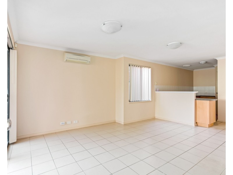 2/33 Gillen Way, Success WA 6164