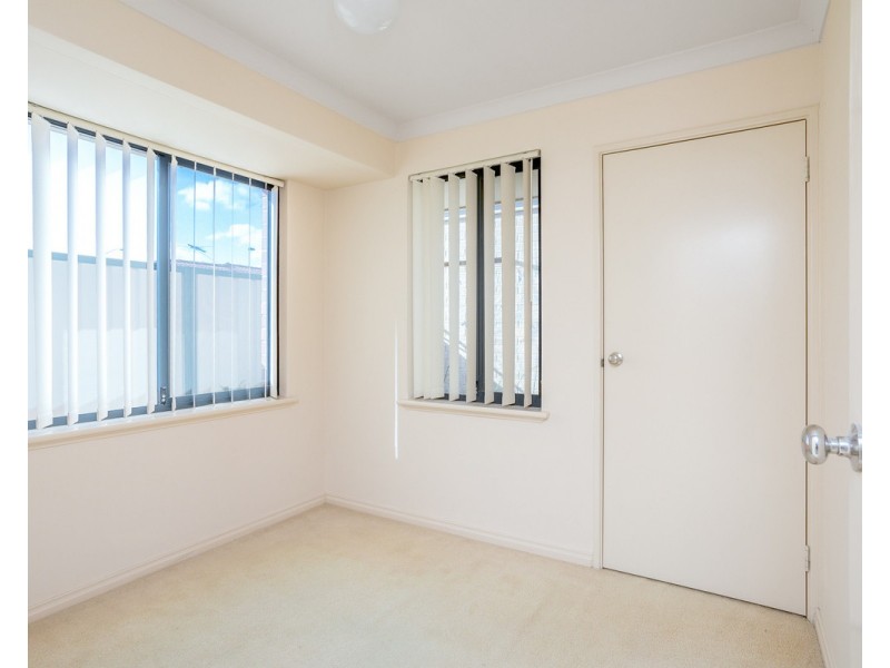 2/33 Gillen Way, Success WA 6164