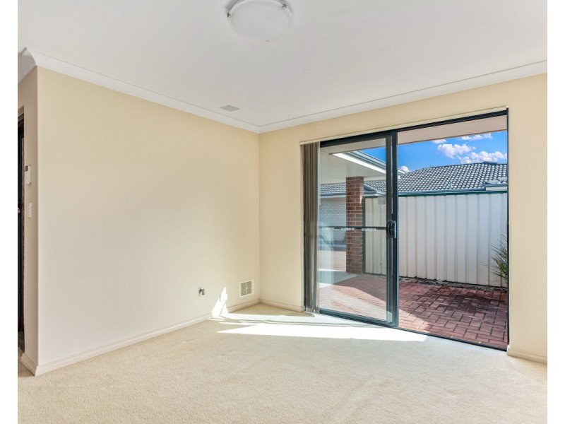 2/33 Gillen Way, Success WA 6164