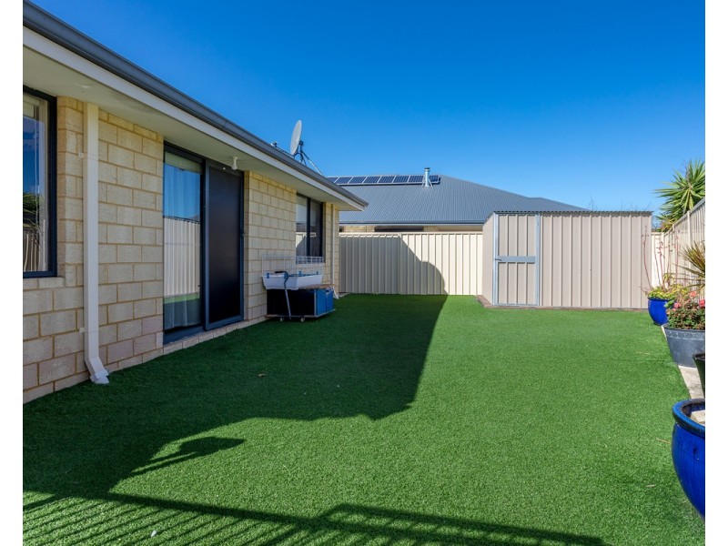 9 Arpenteur Turn, Madora Bay WA 6210