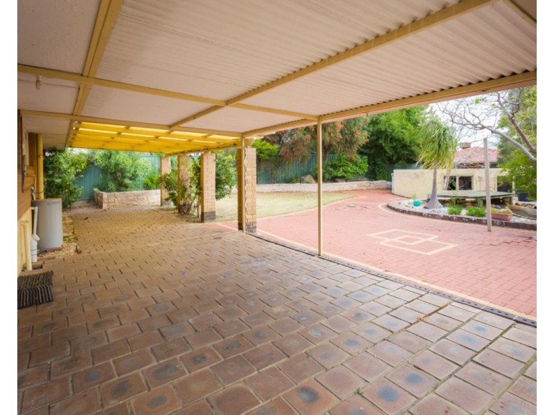 22 Binburra Way, Mount Nasura WA 6112