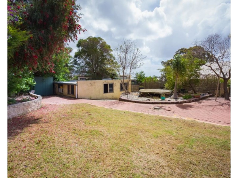 22 Binburra Way, Mount Nasura WA 6112