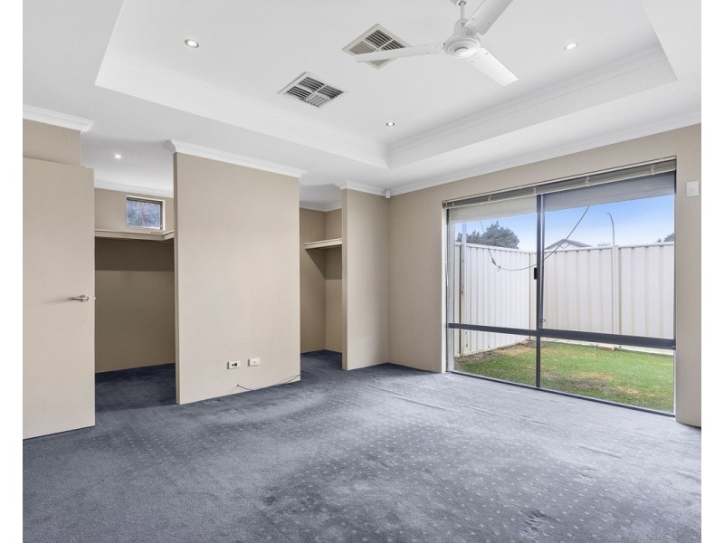2 Isaba Parkway, Seville Grove WA 6112