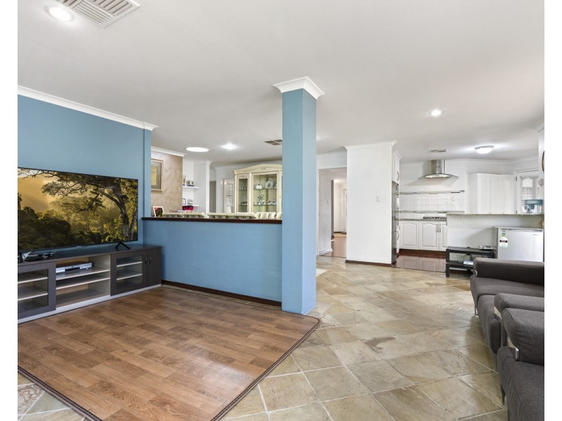 27 Bilkurra Way, Mount Nasura WA 6112