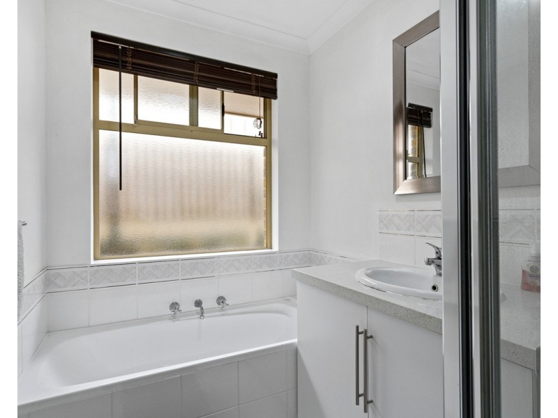 27 Bilkurra Way, Mount Nasura WA 6112