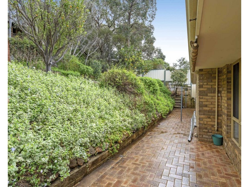 27 Bilkurra Way, Mount Nasura WA 6112