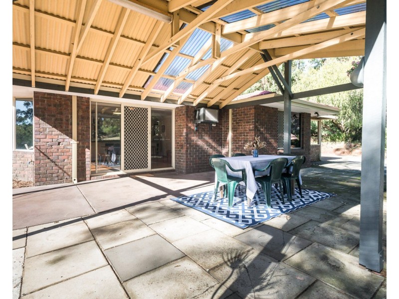 581 Albany Highway, Bedfordale WA 6112