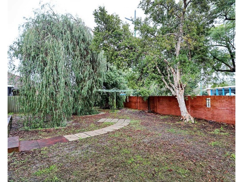 29 Warner Court, Manning WA 6152