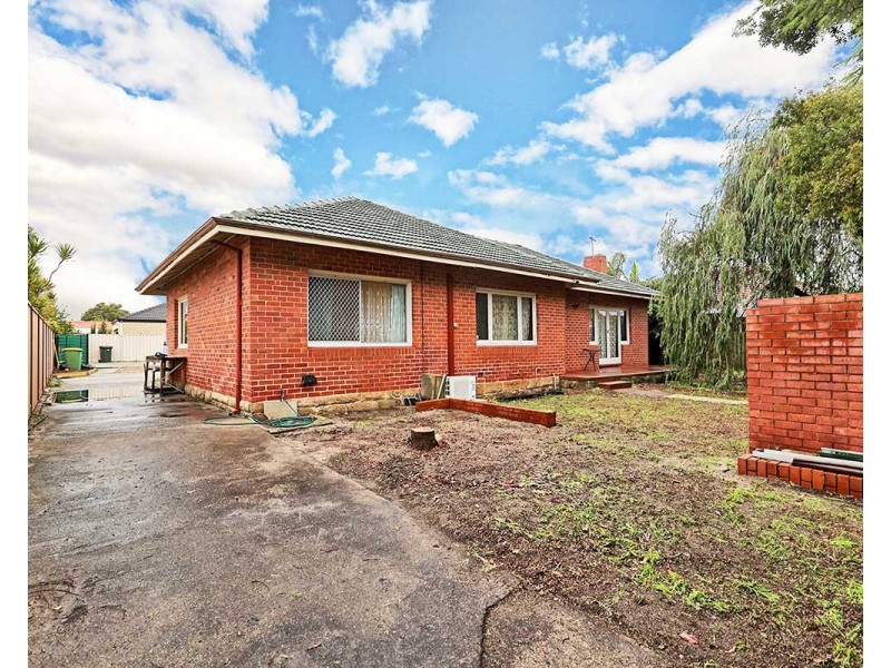 29 Warner Court, Manning WA 6152