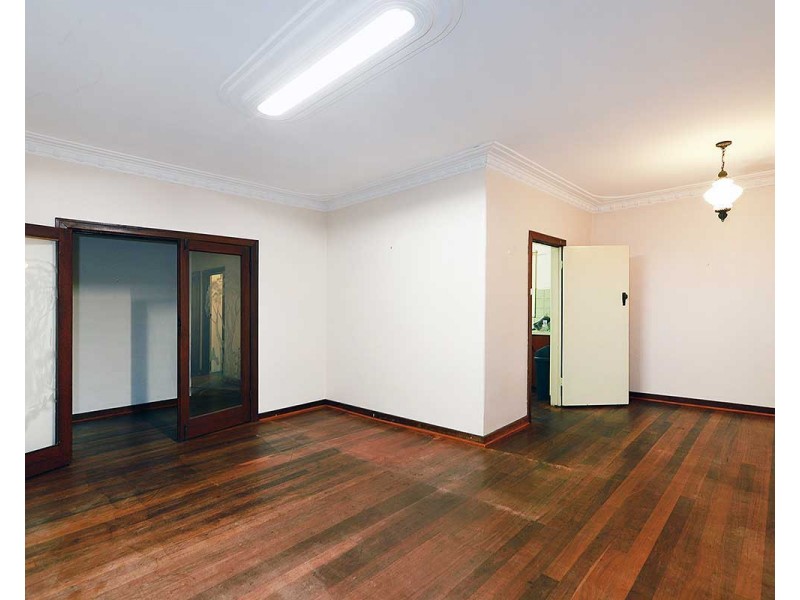 29 Warner Court, Manning WA 6152