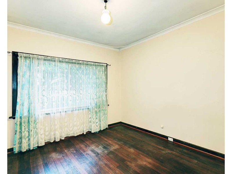 29 Warner Court, Manning WA 6152